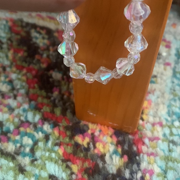 Clear bead bracelet - Picture 3 of 3